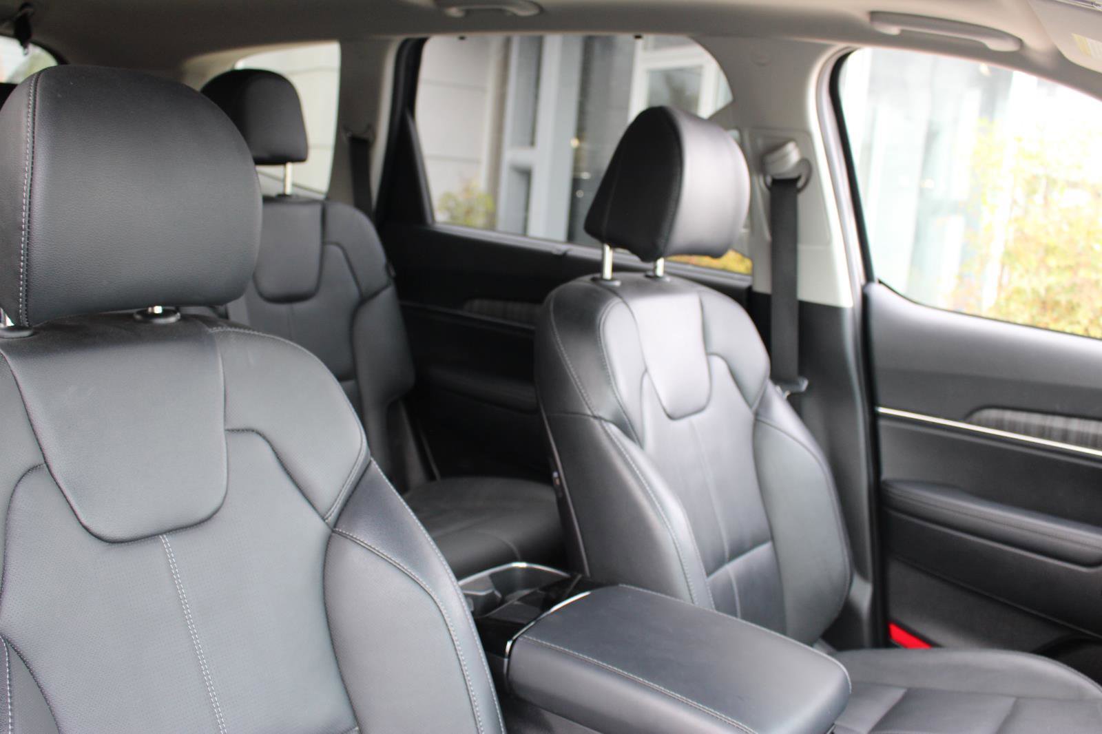 Certified 2024 Kia Telluride EX image 15