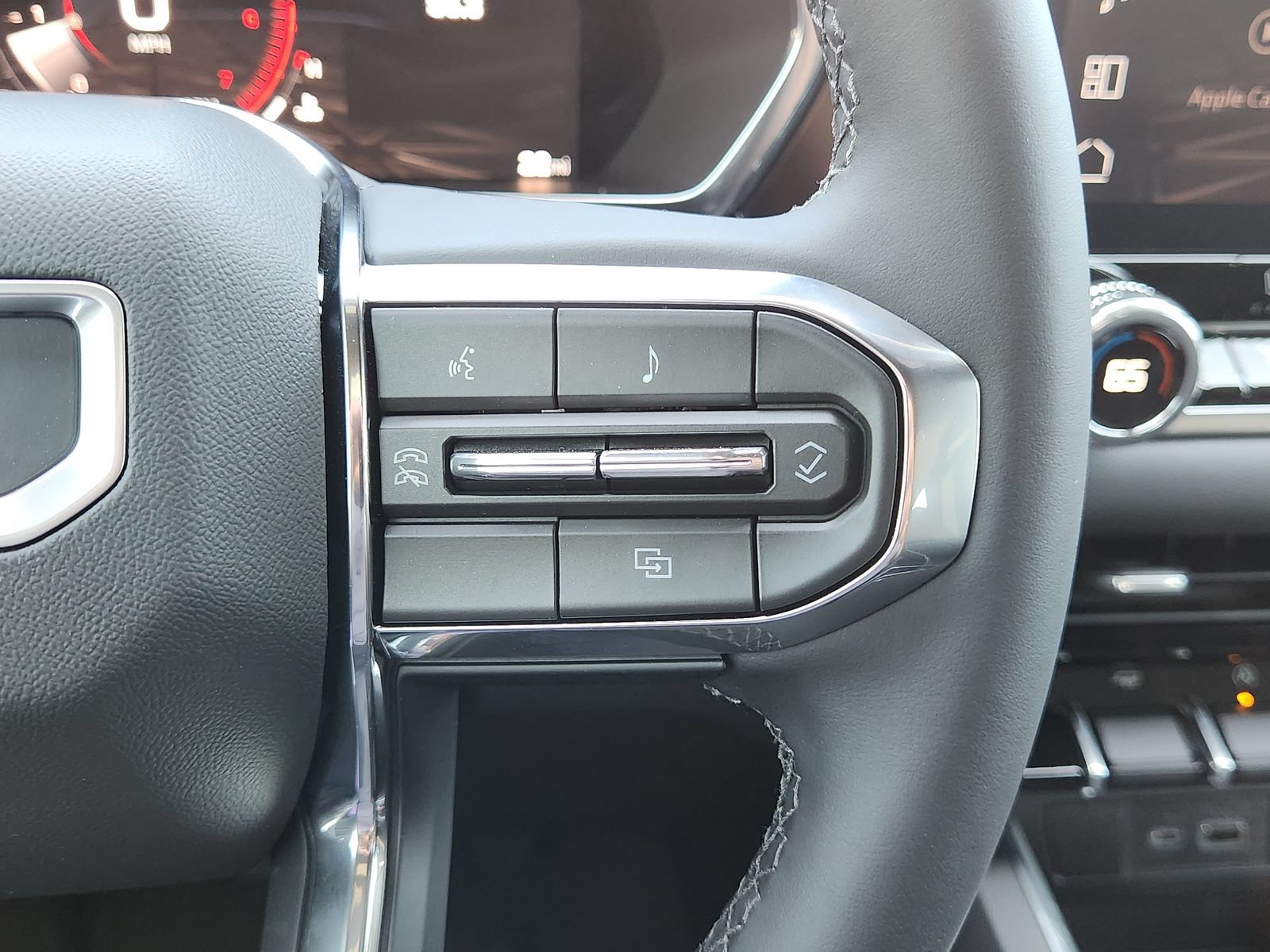 New 2026 GMC Canyon Elevation w/ Convenience Package RWD image 33