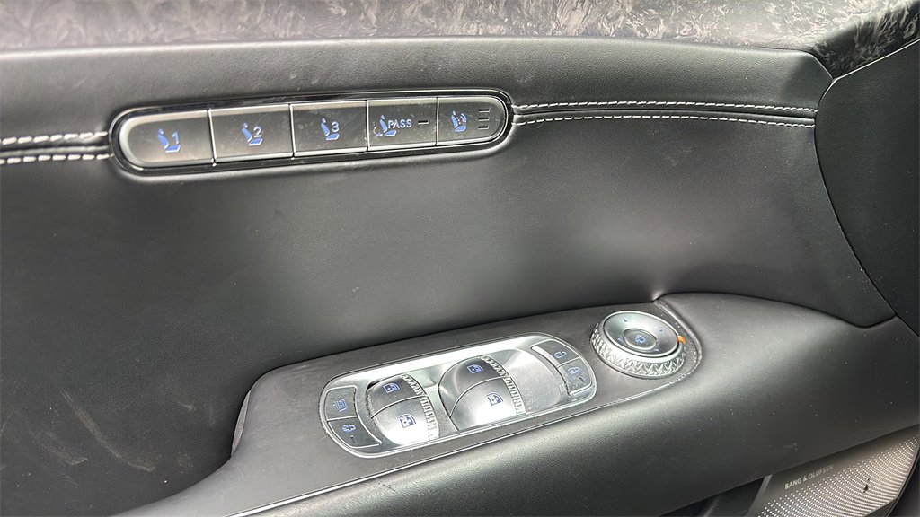 Used 2023 Genesis G90 3.5T image 16