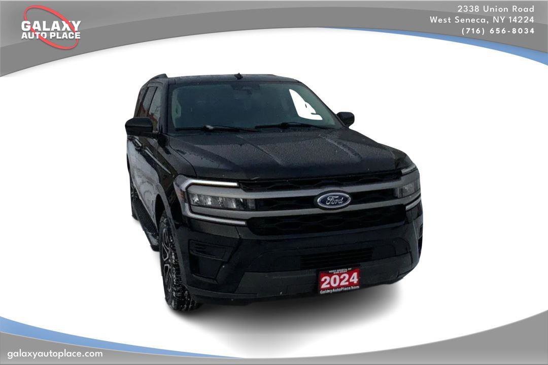 Used 2024 Ford Expedition XLT AWD/4WD image 3