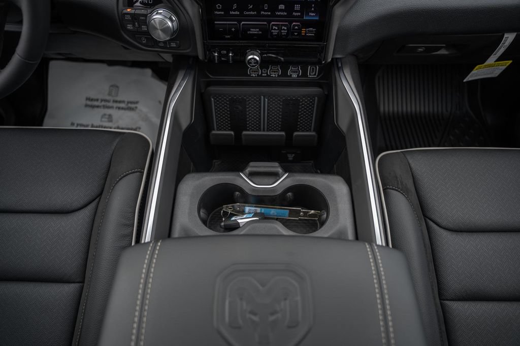 New 2026 RAM 1500 Laramie AWD/4WD image 32