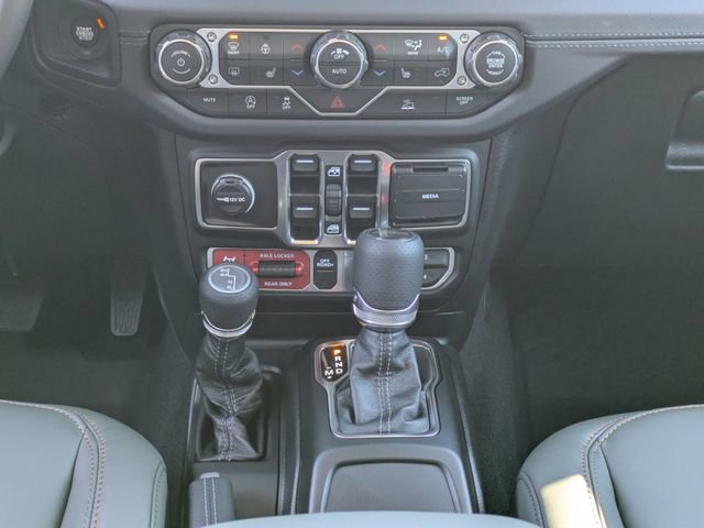 New 2026 Jeep Gladiator Mojave w/ Technology Group image 20