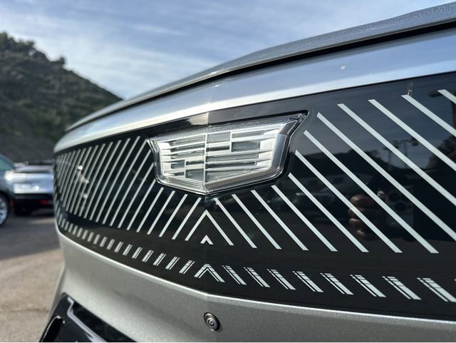 New 2026 Cadillac Optiq Luxury 1 image 33