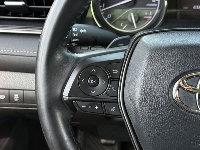 Used 2021 Toyota Camry SE FWD image 11