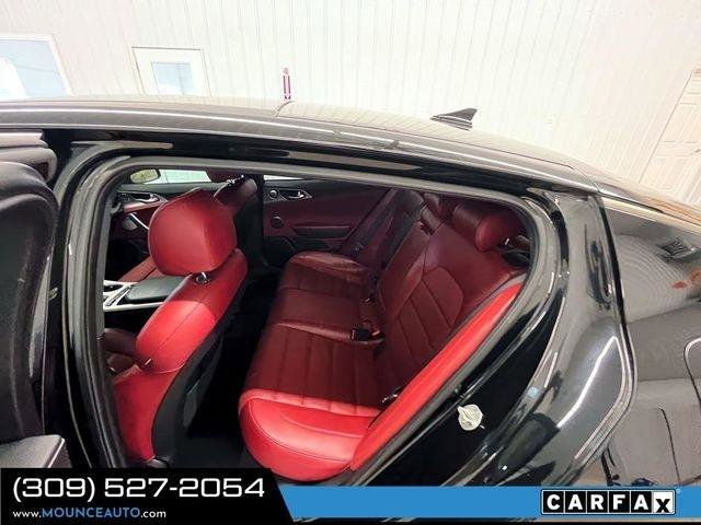 Used 2018 Kia Stinger GT2 image 9