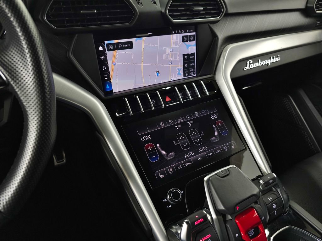 Used 2019 Lamborghini Urus AWD/4WD image 26