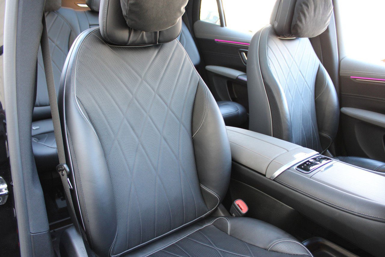 Used 2023 Mercedes-Benz EQS 580 4MATIC SUV image 14