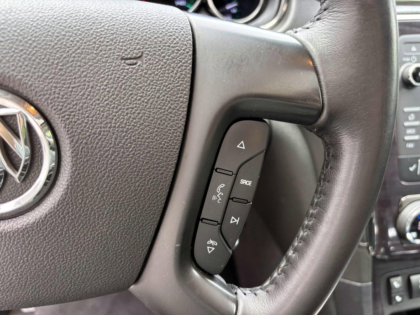 Used 2016 Buick Enclave Leather FWD image 18