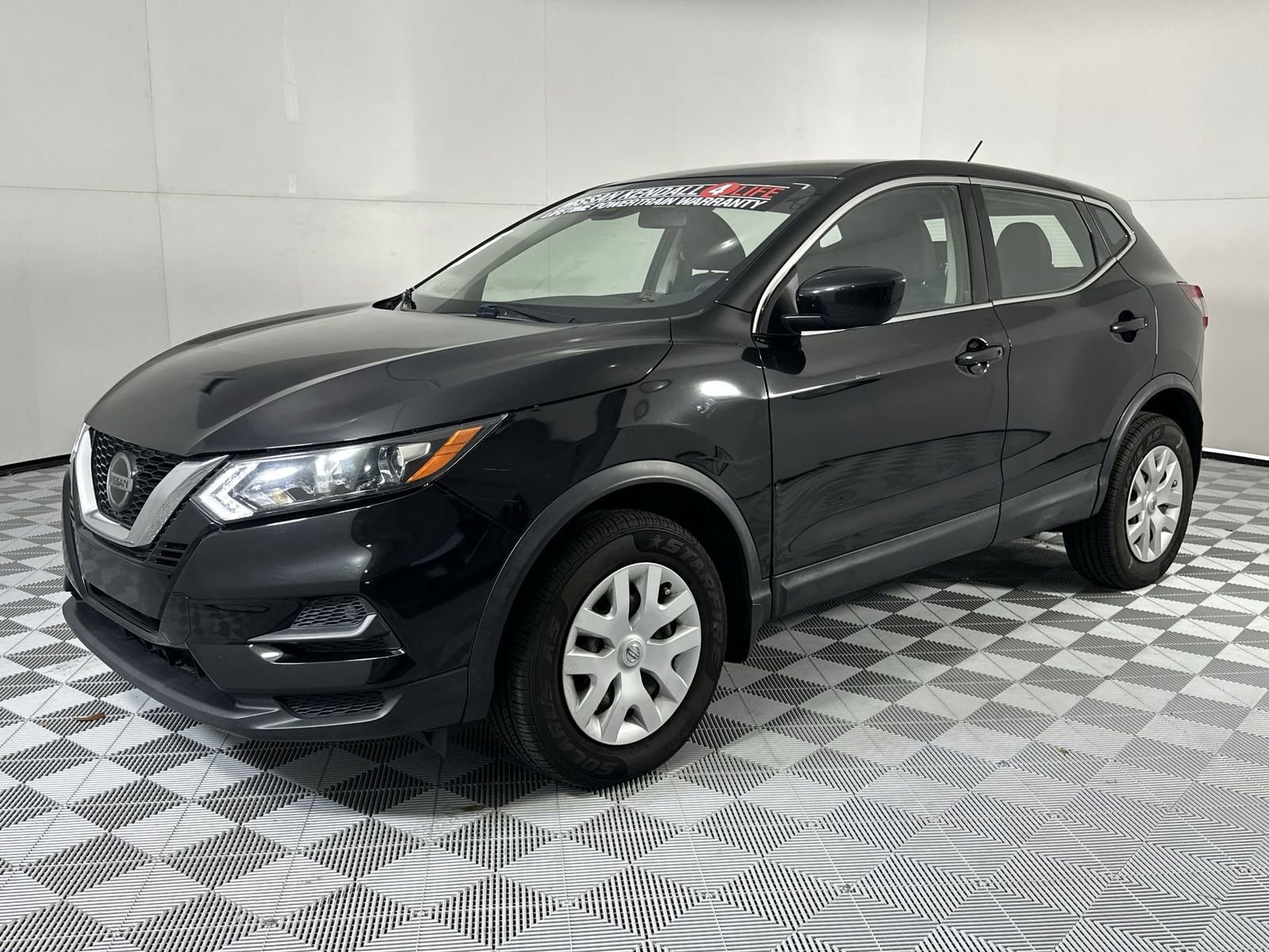 Used 2020 Nissan Rogue Sport S FWD image 4