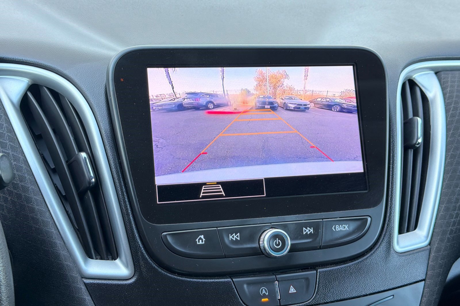 Used 2024 Chevrolet Malibu LT image 24