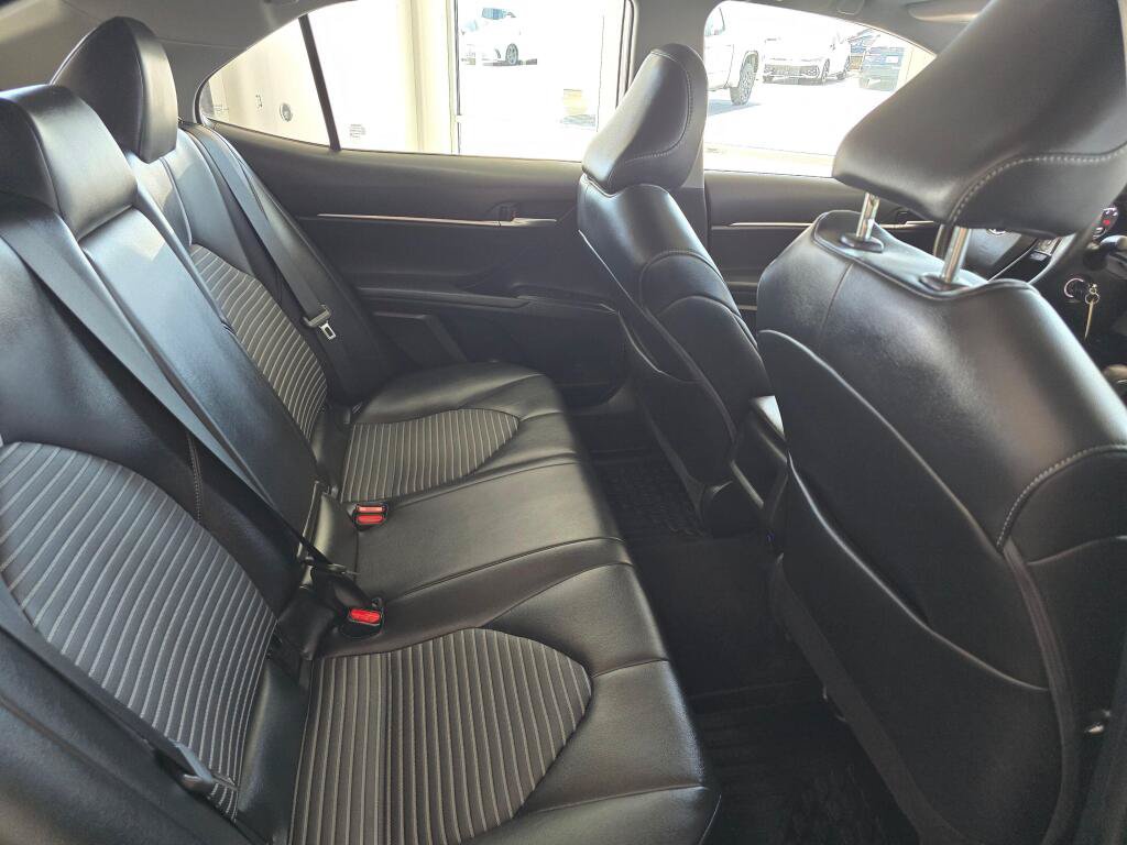 Used 2023 Toyota Camry SE AWD/4WD image 40
