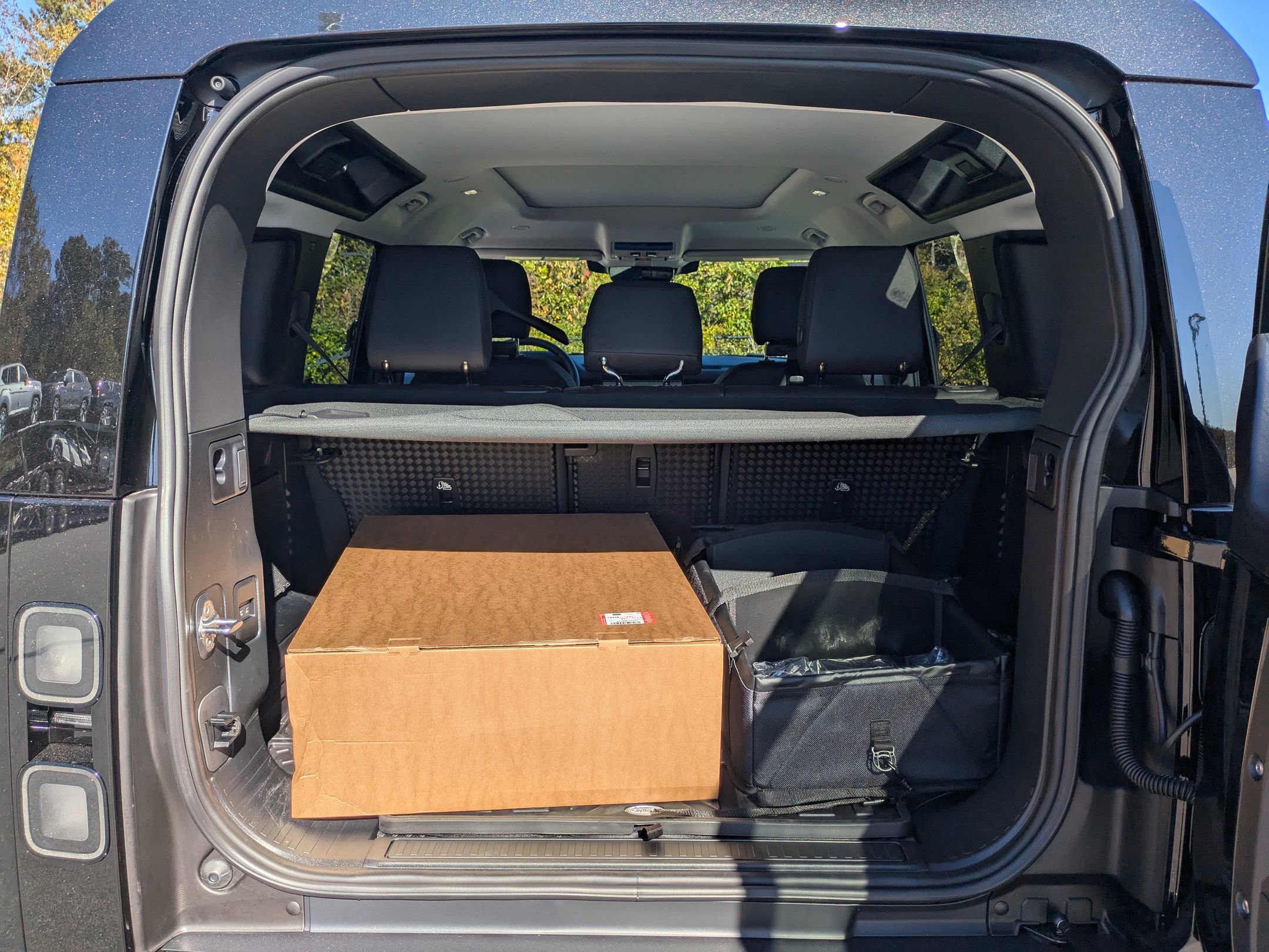 New 2026 Land Rover Defender 110 S image 27