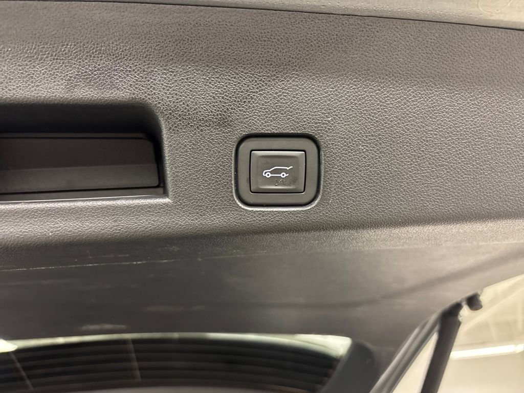 Certified 2025 GMC Acadia Elevation image 21
