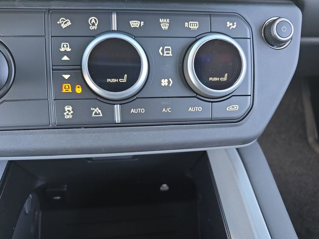 New 2026 Land Rover Defender 90 V8 image 24