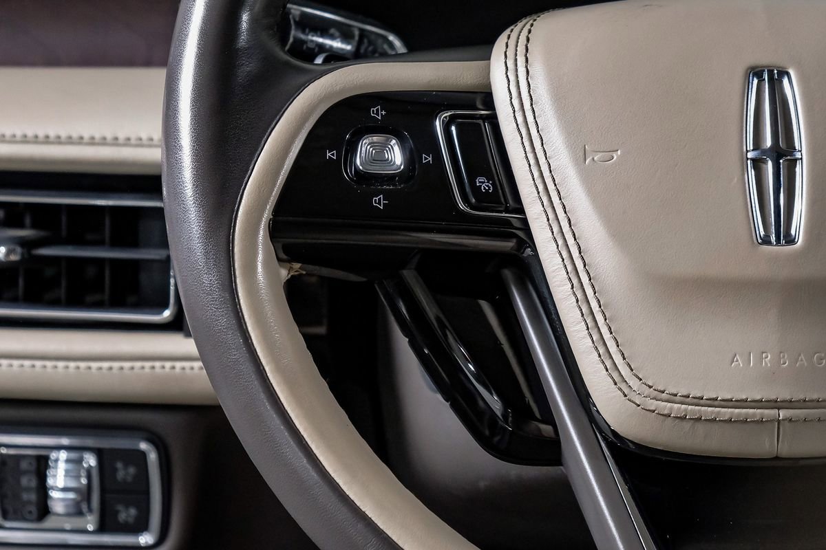 Used 2022 Lincoln Aviator Reserve w/ Equipment Group 201A image 16