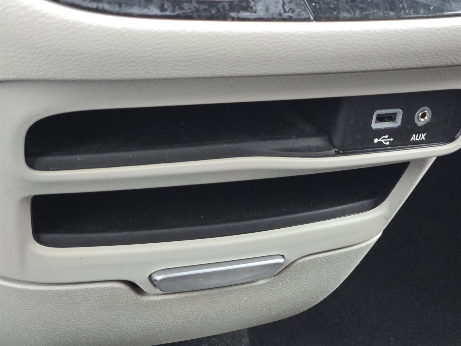 Used 2017 Chrysler Pacifica Touring-L image 30