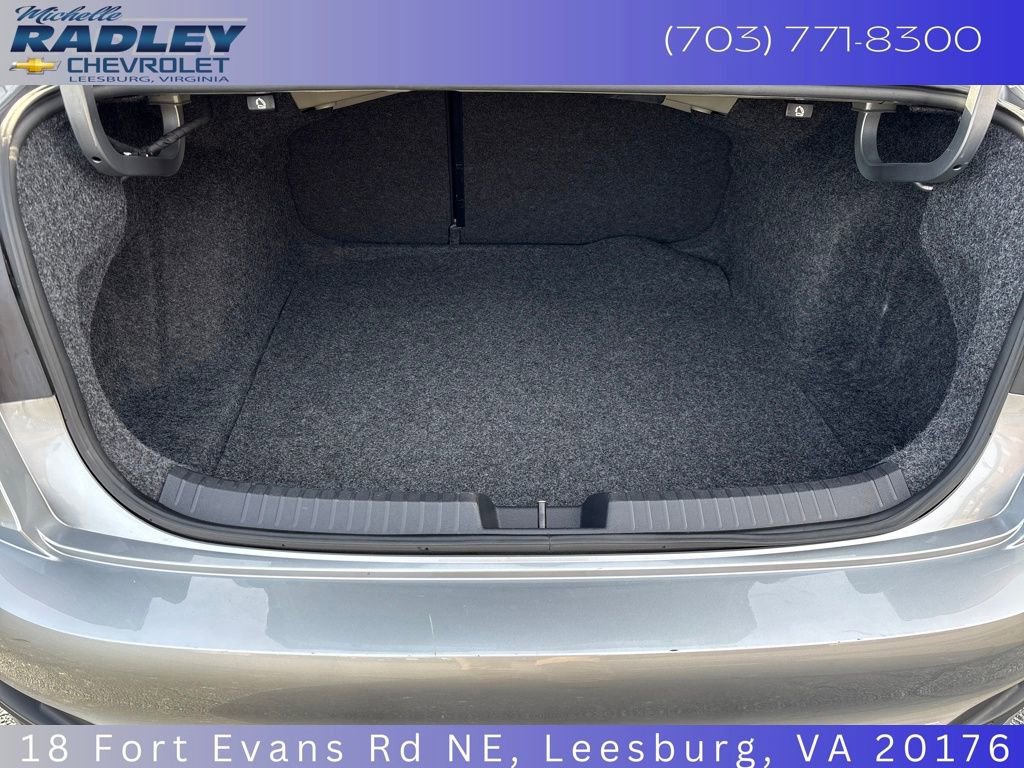 Used 2024 Volkswagen Jetta SE image 16