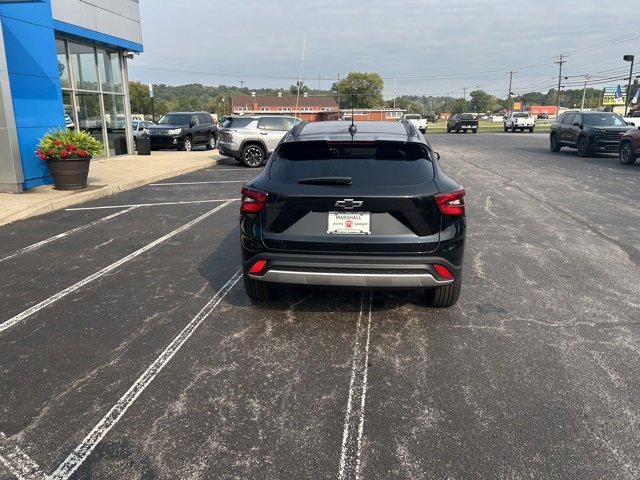 New 2025 Chevrolet Trax LT w/ Sunroof Package image 35