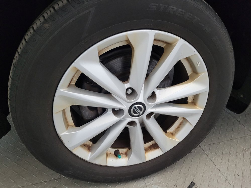 Used 2019 Nissan Rogue Sport S w/ Appearance Package AWD/4WD image 31