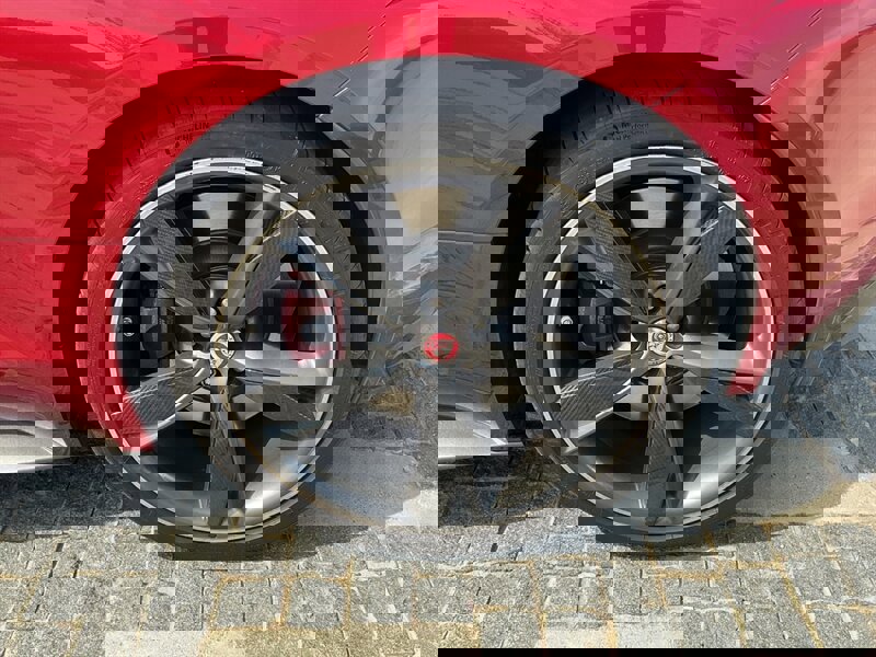 Used 2017 Jaguar F-TYPE R image 39