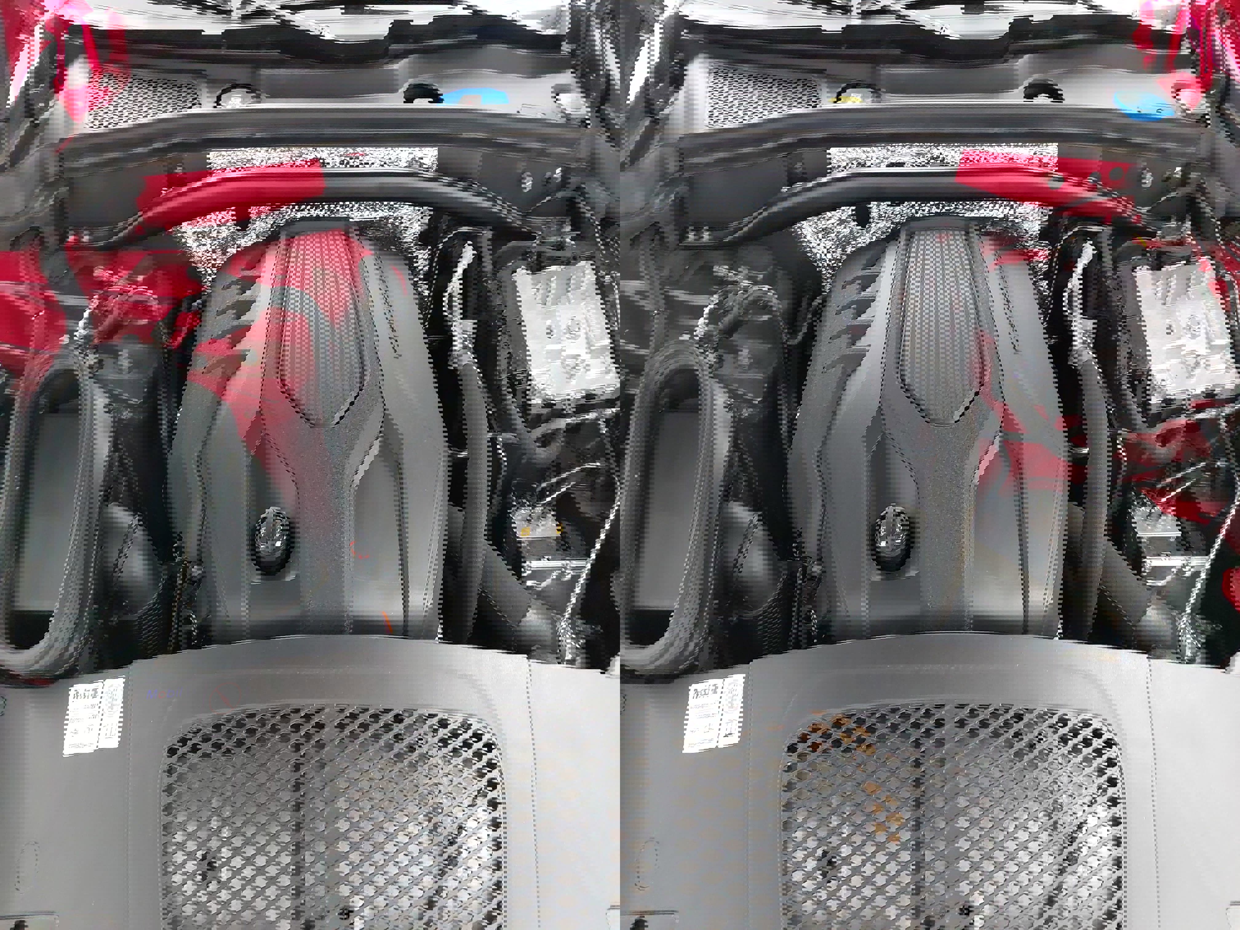 Certified 2024 Porsche Macan image 32