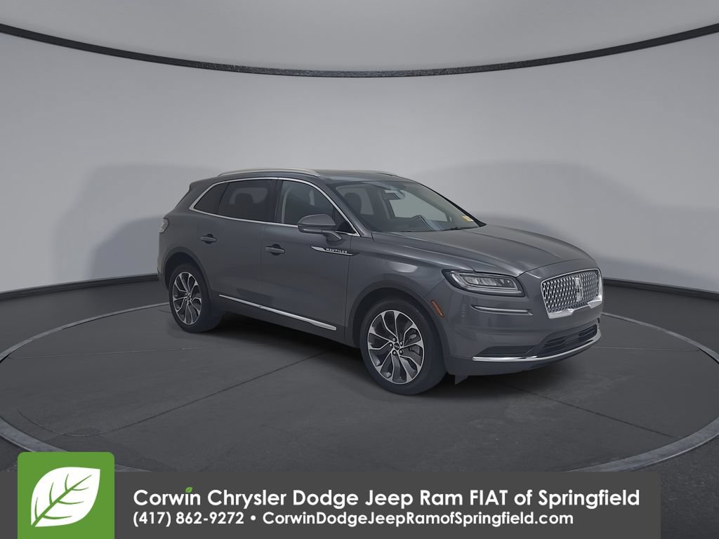 Used 2023 Lincoln Nautilus Reserve AWD/4WD image 3