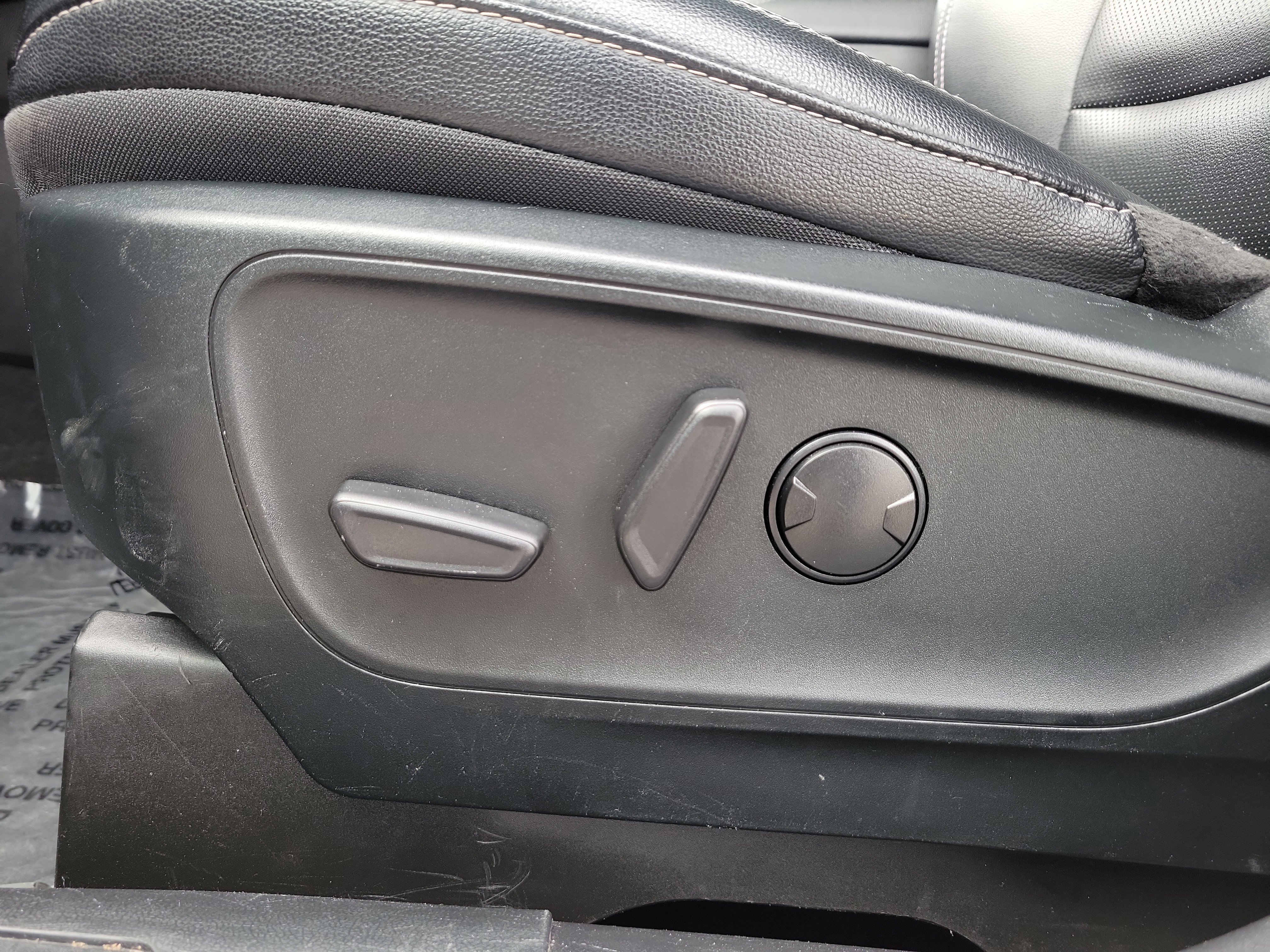 Used 2022 Ford Escape SEL w/ Technology Package image 19