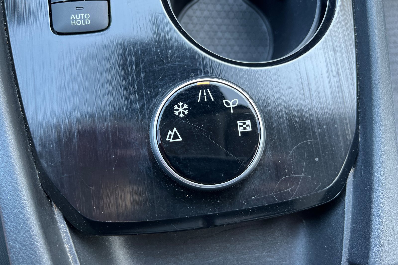 Used 2023 Nissan Rogue SV image 41