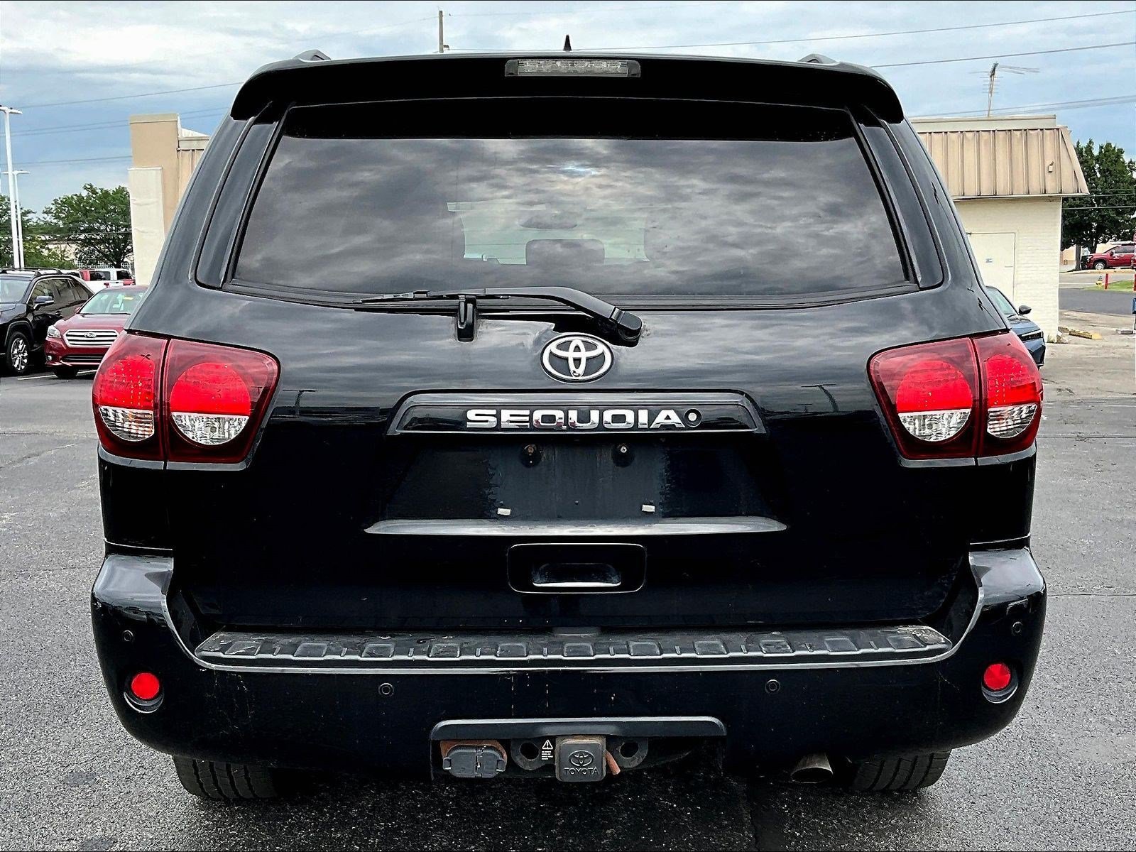Used 2018 Toyota Sequoia TRD Sport AWD/4WD image 5