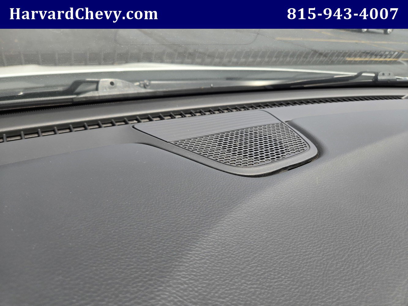 Used 2023 Chrysler Pacifica Touring-L FWD image 7