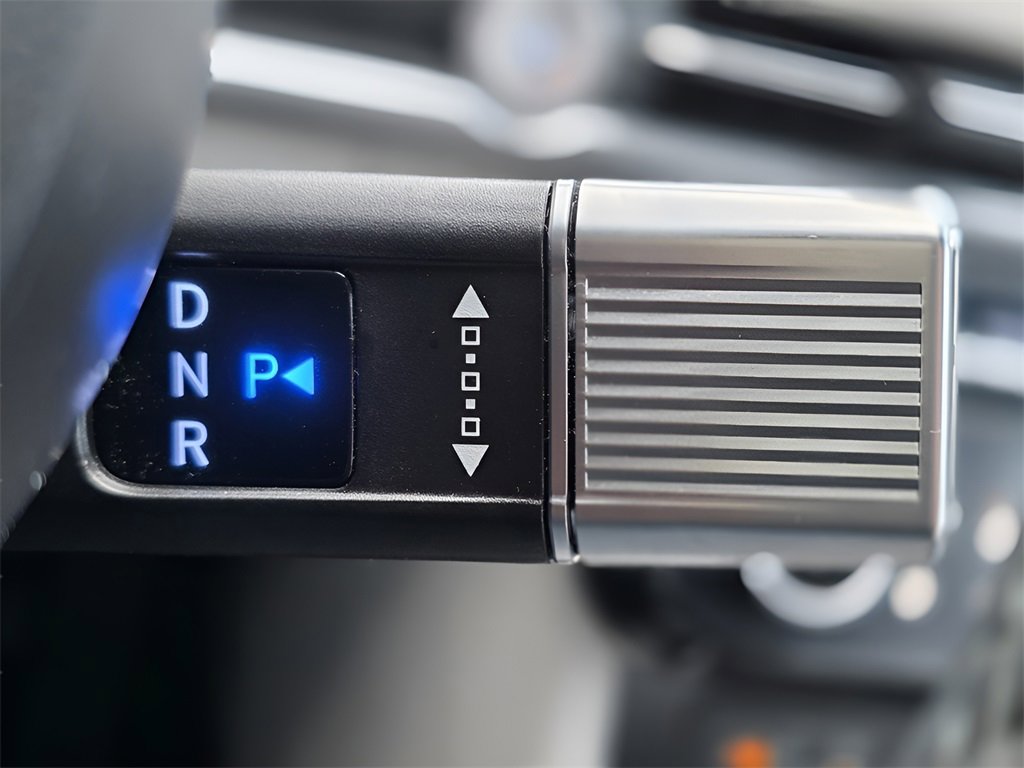 Used 2025 Hyundai Tucson Limited image 37