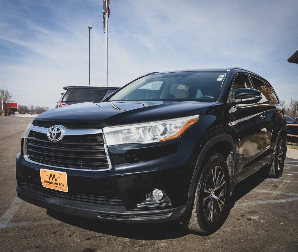 Used 2016 Toyota Highlander XLE image 16