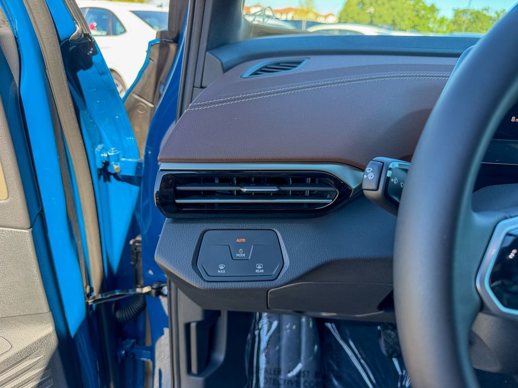 New 2026 Volkswagen ID.4 Pro RWD image 17