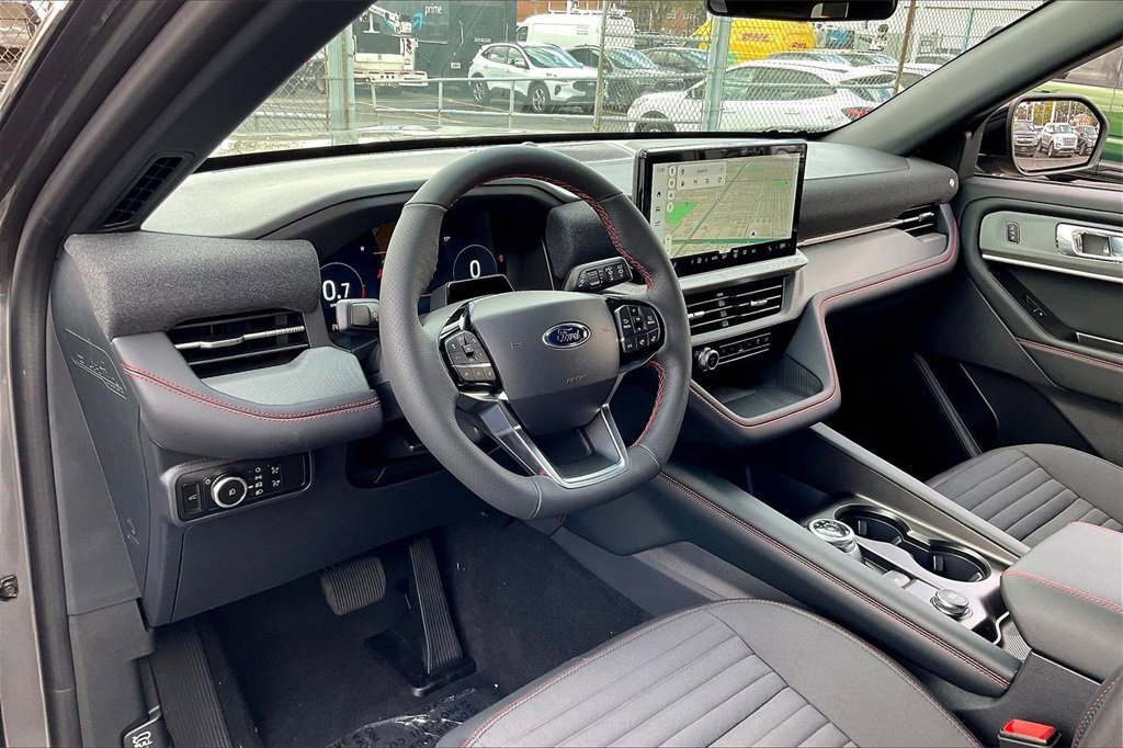New 2026 Ford Explorer ST-Line image 8