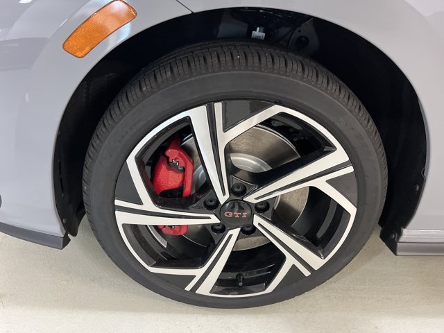 New 2026 Volkswagen GTI SE FWD image 11