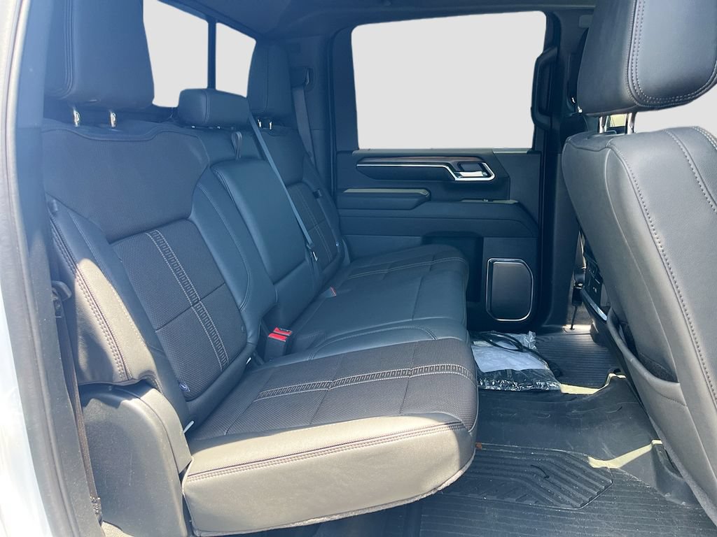 Used 2025 Chevrolet Silverado 3500 High Country w/ High Country Premium Package AWD/4WD image 31