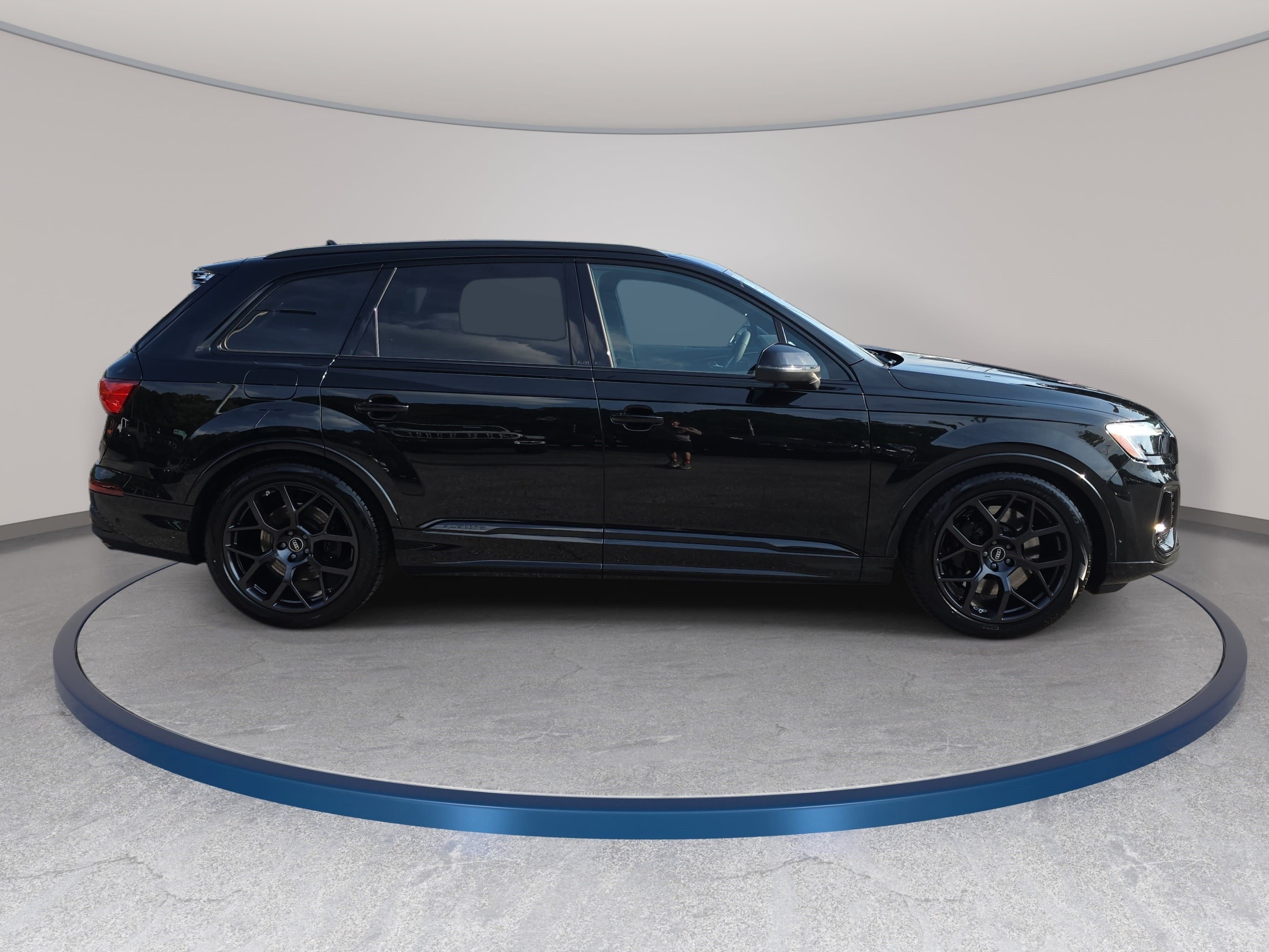 New 2026 Audi SQ7 Premium Plus AWD/4WD image 4
