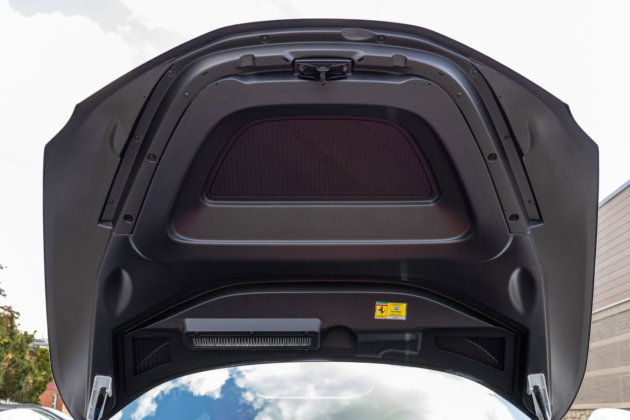 Used 2025 Ferrari SF90 Spider image 83