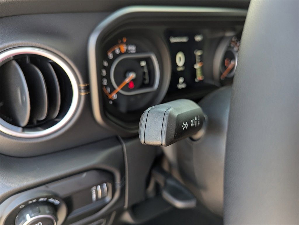 New 2025 Jeep Gladiator Sport image 20