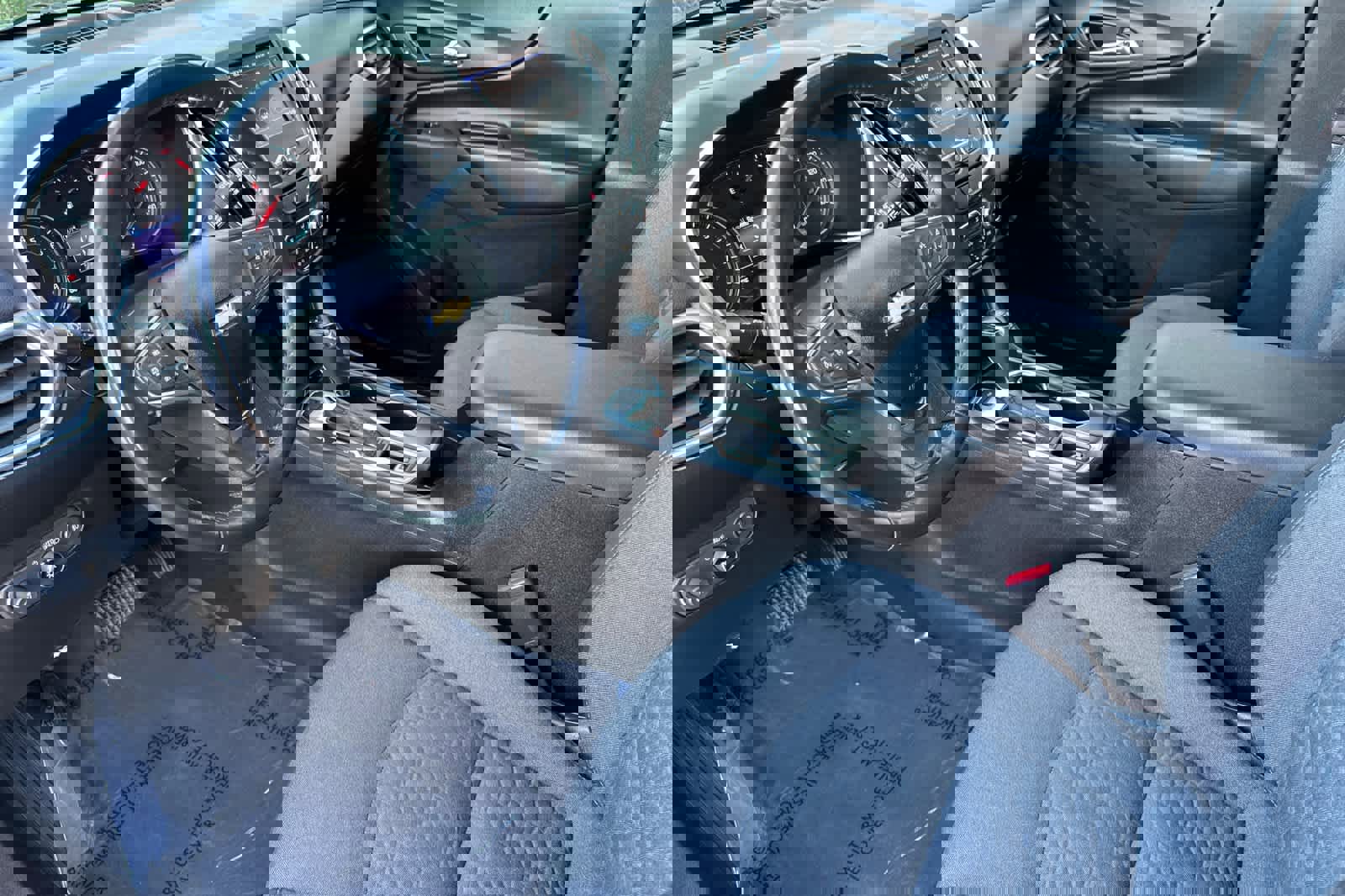 Used 2020 Chevrolet Equinox LT image 11