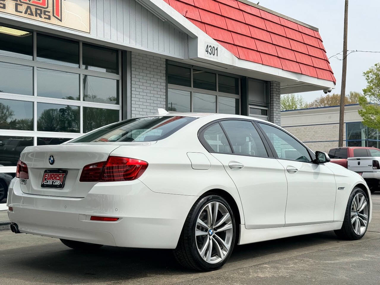 Used 2016 BMW 528i xDrive Sedan image 3