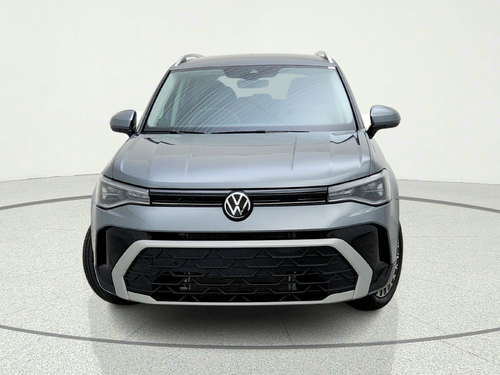Used 2025 Volkswagen Taos SE FWD image 3