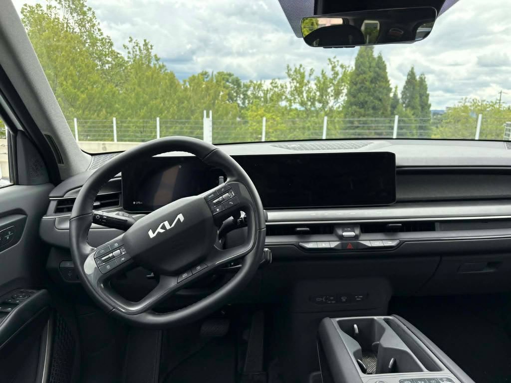 Certified 2024 Kia EV9 Wind AWD/4WD image 43