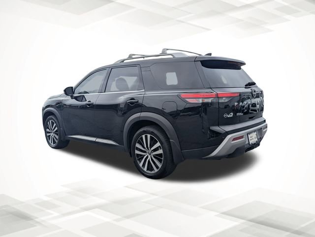 Used 2023 Nissan Pathfinder Platinum w/ Cargo Package image 7