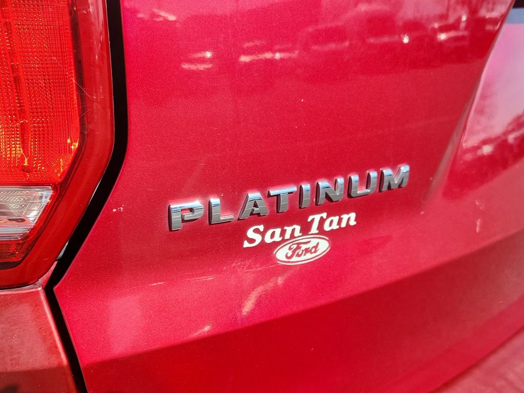 Used 2017 Ford Explorer Platinum image 13