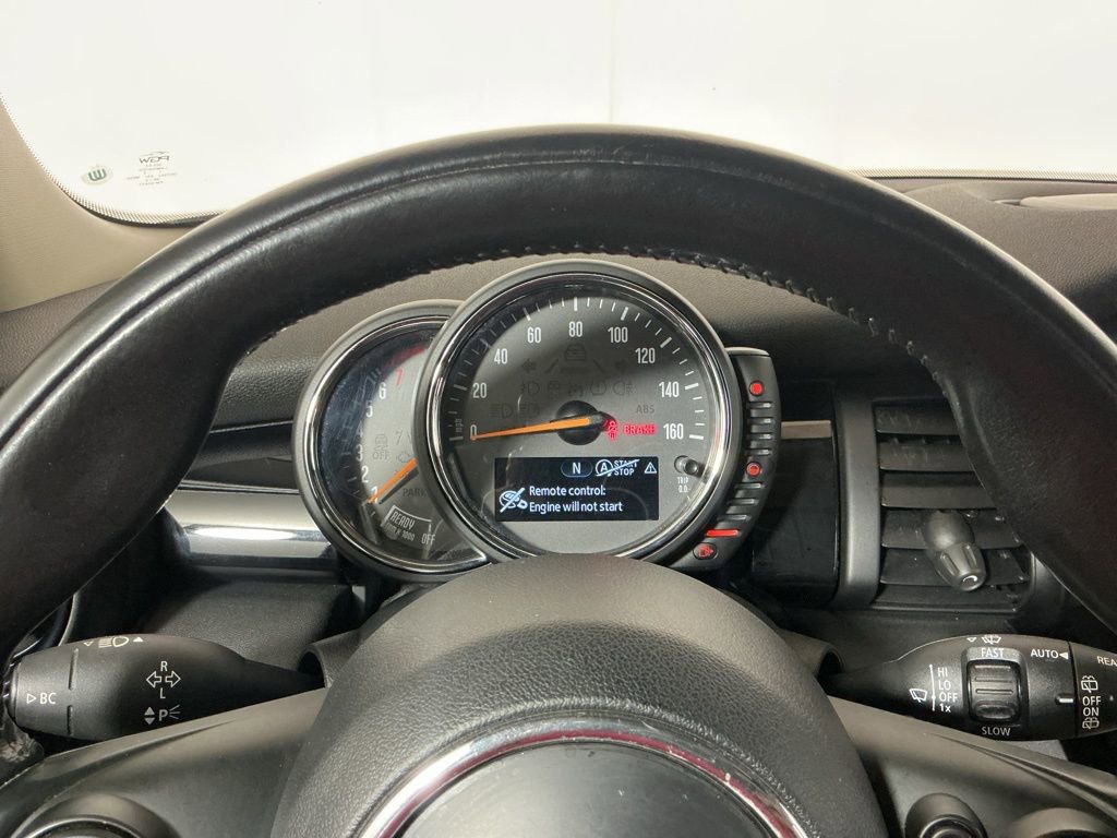 Used 2017 MINI Cooper 4-Door Hardtop image 9