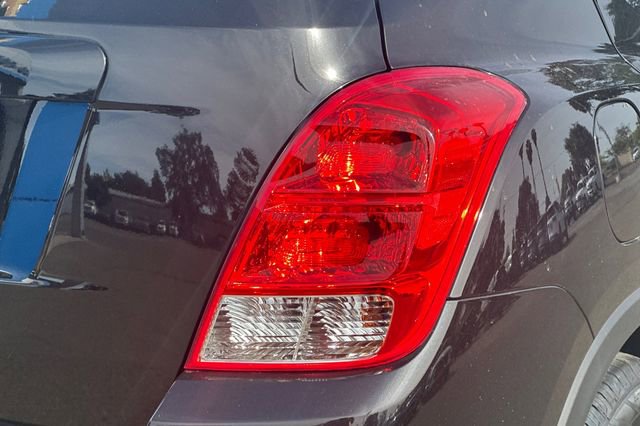 Used 2020 Chevrolet Trax LS w/ Tint and Cruise Package image 29