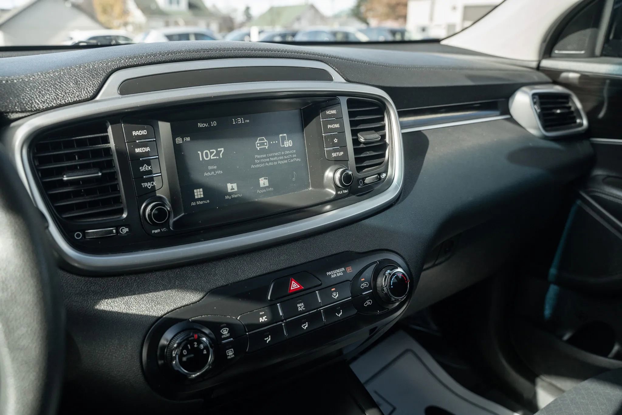 Used 2019 Kia Sorento LX image 18