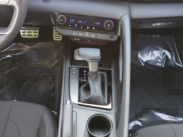 New 2026 Hyundai Elantra Sport FWD image 18