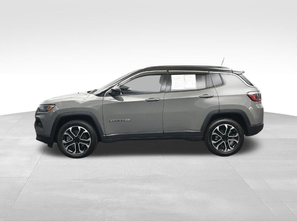 Used 2023 Jeep Compass Limited AWD/4WD image 2